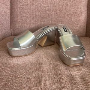 Nine West Platform Slides 6.5